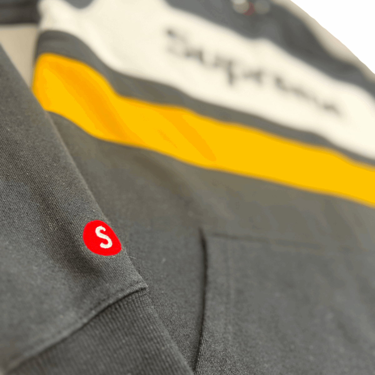 vintage Vintage Supreme Hoodie - Past Perfect